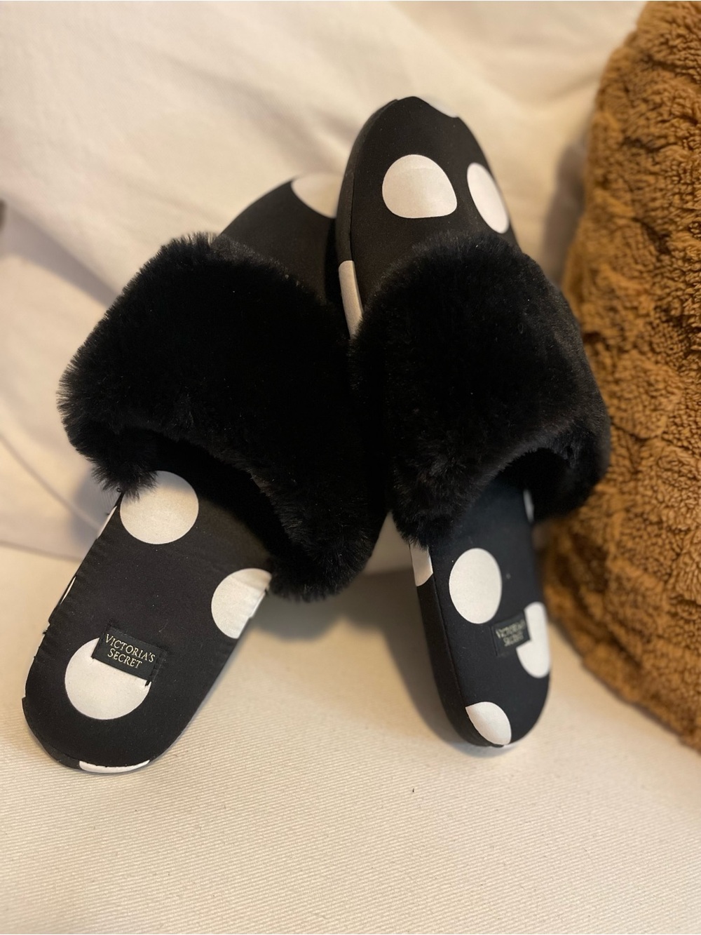 Victoria's Secret Black and White Polka Dot Faux Fur Slide Slippers